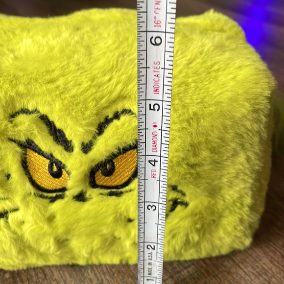 Grinch Cosmetic Bag - Picture 9 of 10